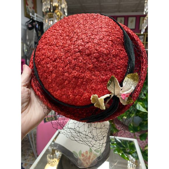 1950s red straw hat with flowers, breton boater, velvet flowers ribbon, easter - Picture 3 of 9